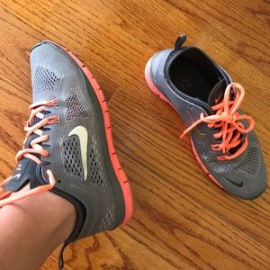 Nike women’s sneakers